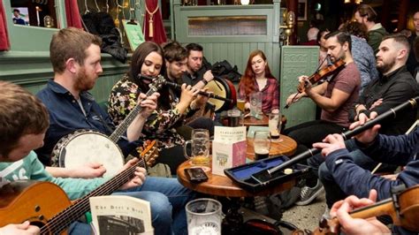 “The Galway Girl” - A Spirited Fling Through Irish Folk Music and Love’s Yearning Embrace